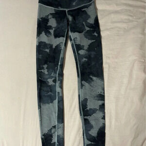 Lululemon Gray Pattern Leggings 2